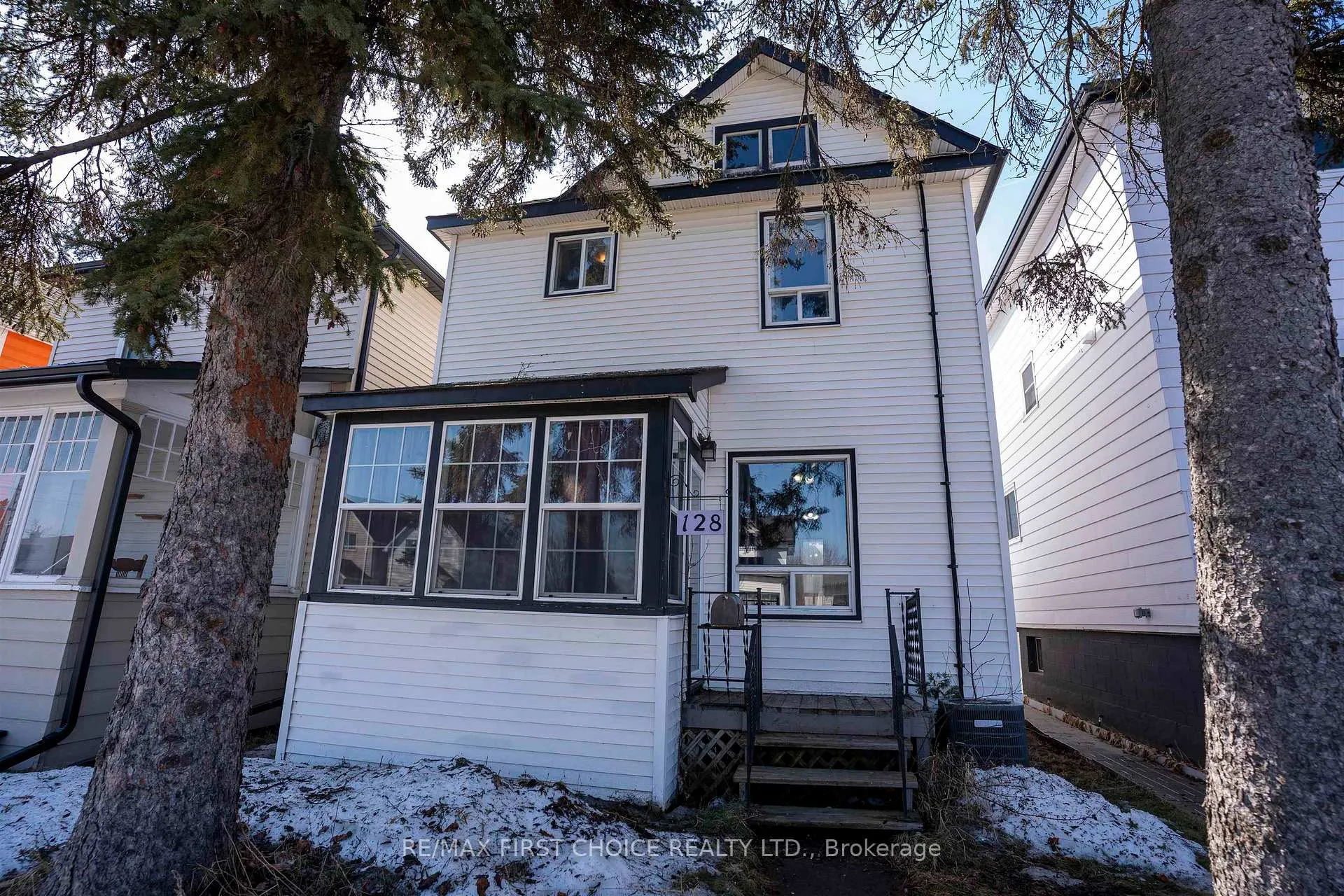 Photo 1 of 128 Amelia Street W, Thunder Bay, Westfort — HOMEH
