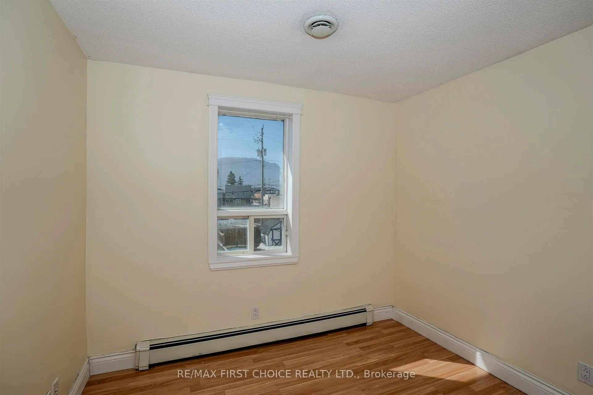 Photo 22 of 128 Amelia Street W, Thunder Bay, Westfort — HOMEH