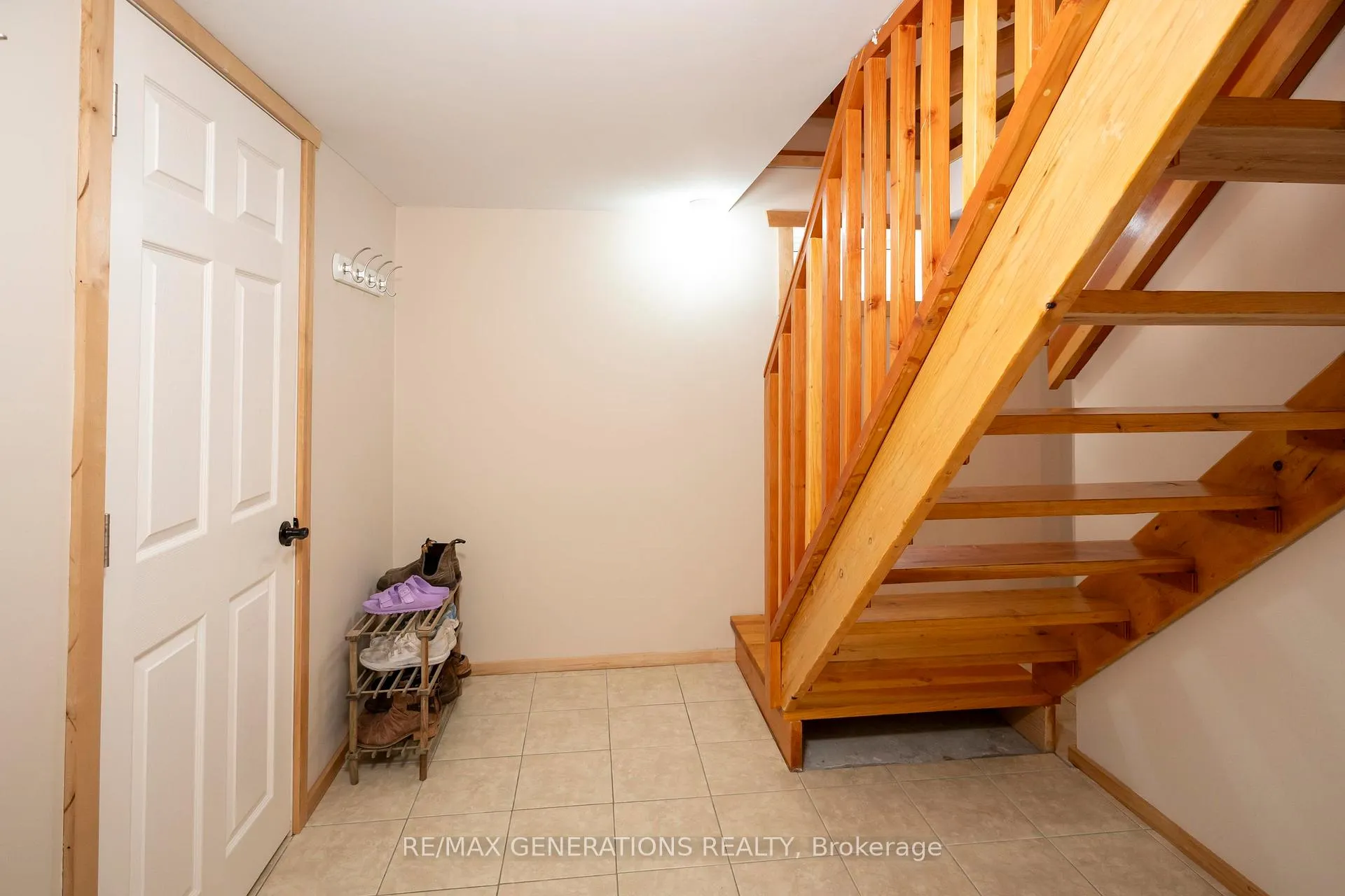 Photo 32 of 286 Van Horne Street, Thunder Bay, Court / Cumberland — HOMEH