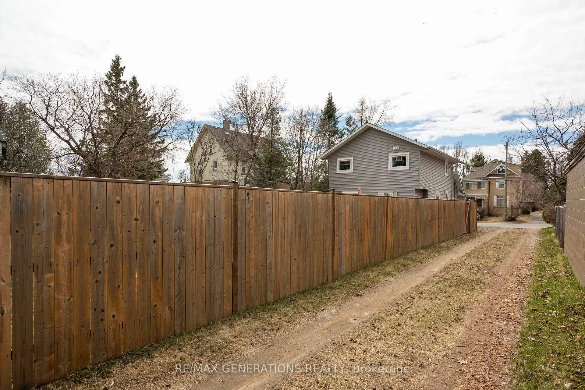 Photo 42 of 286 Van Horne Street, Thunder Bay, Court / Cumberland — HOMEH