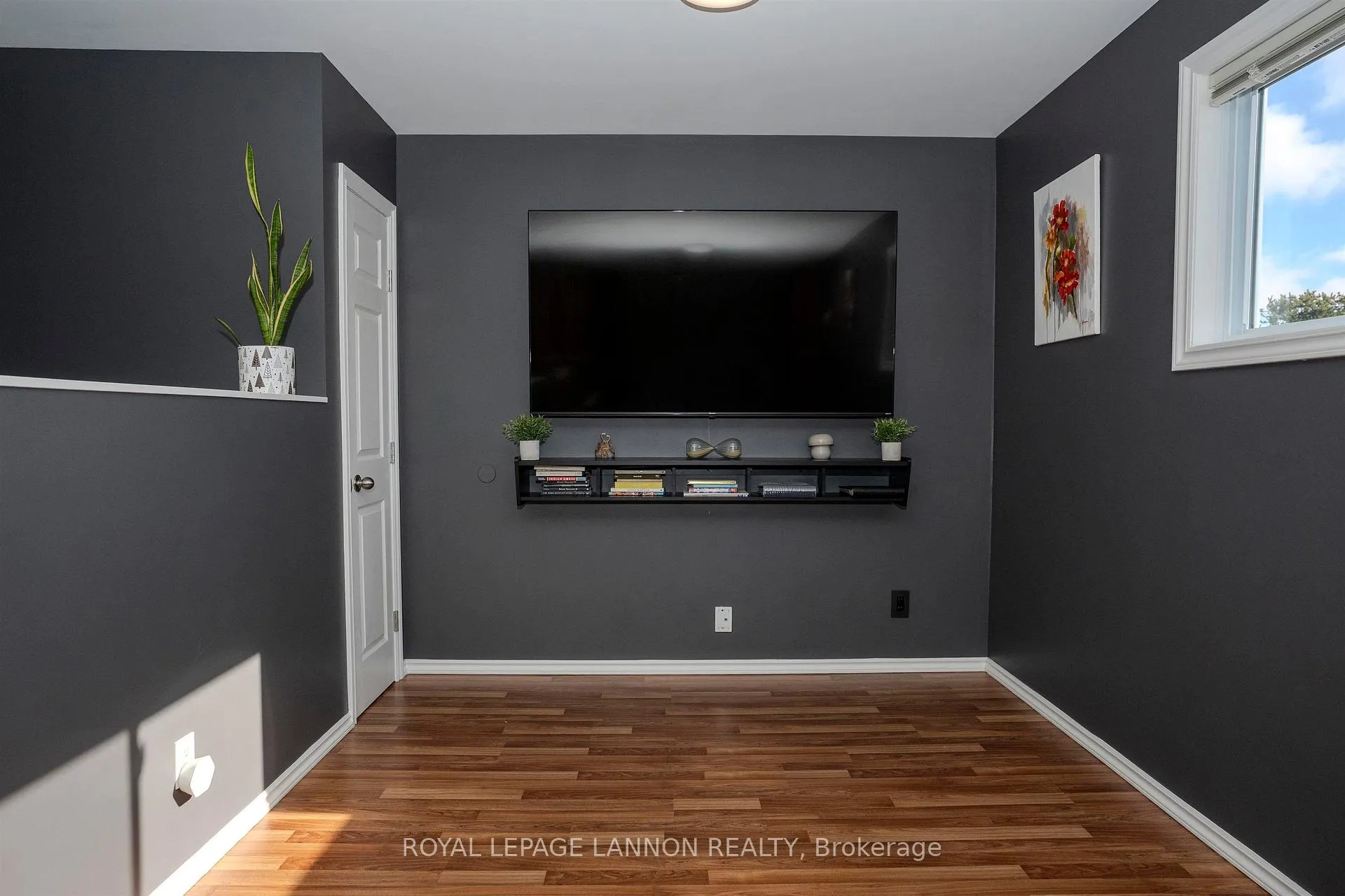 Photo 9 of 1946 Home Ave, Thunder Bay, Westfort — HOMEH