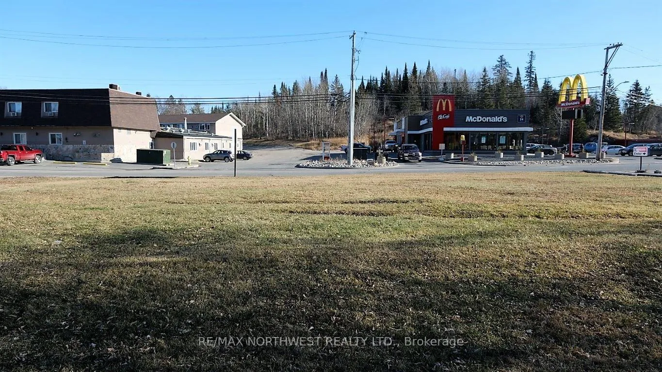 Photo 3 of 923 Highway 17 East, Kenora — HOMEH