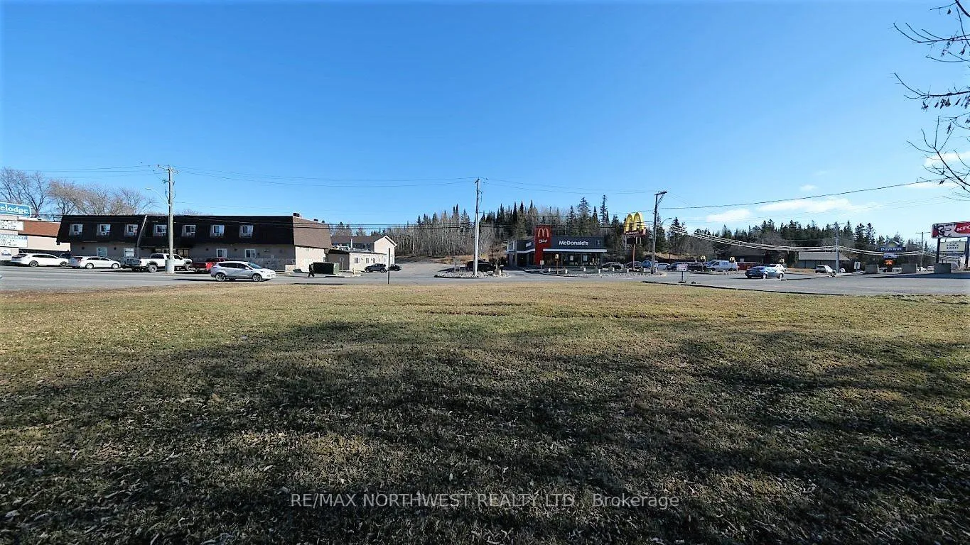 Photo 8 of 923 Highway 17 East, Kenora — HOMEH