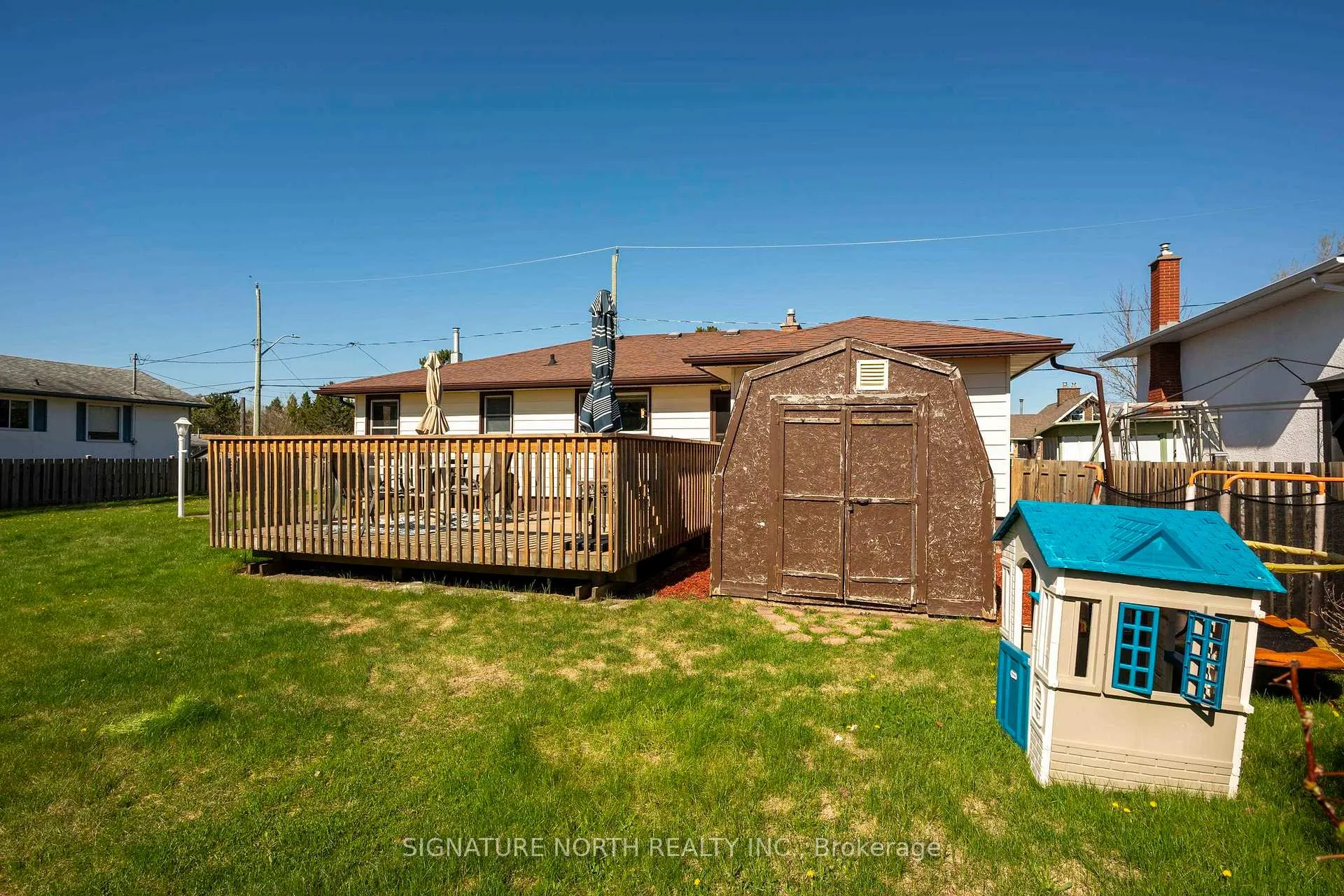 Photo 6 of 752 Leslie Avenue, Thunder Bay, Current River — HOMEH