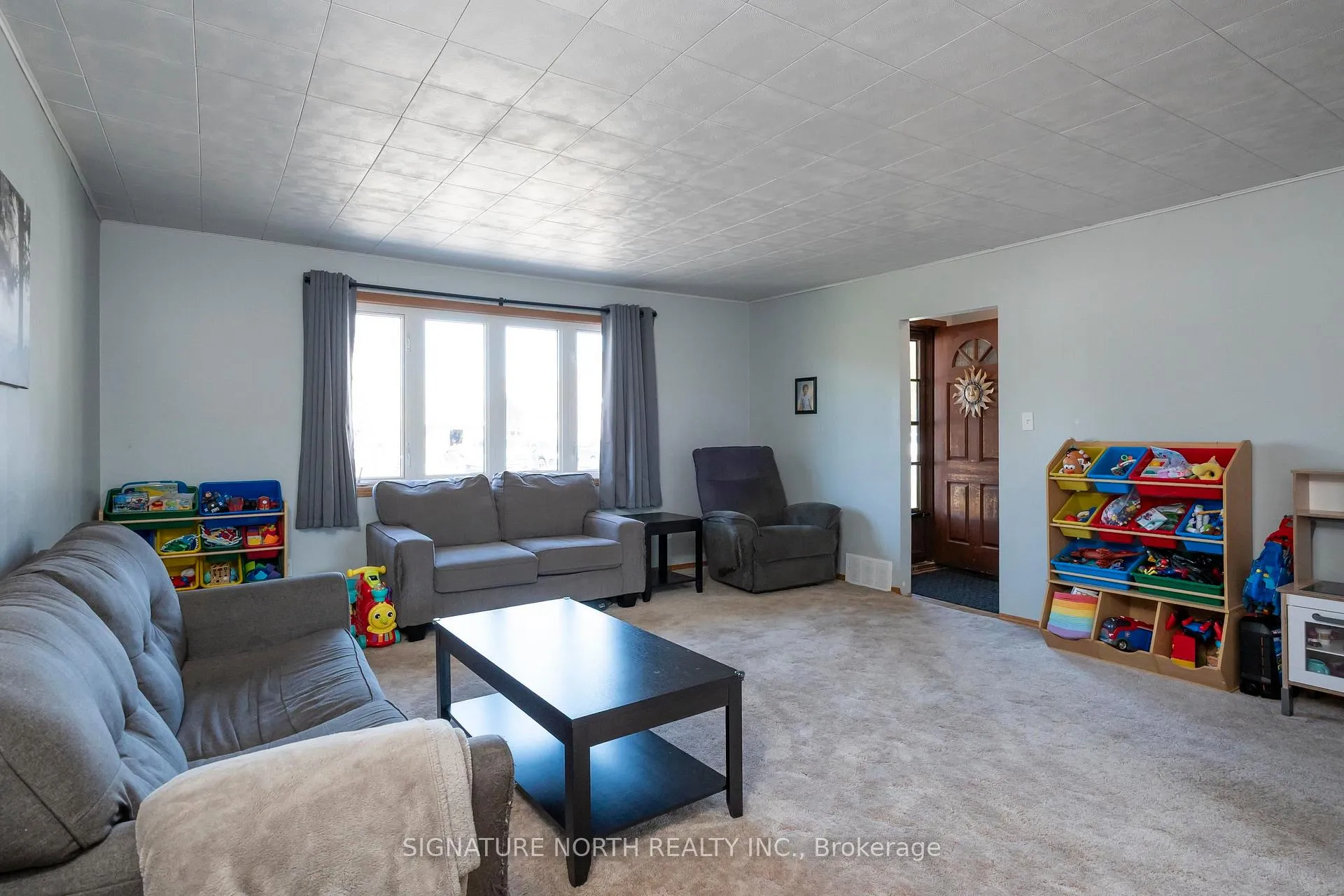 Photo 13 of 752 Leslie Avenue, Thunder Bay, Current River — HOMEH