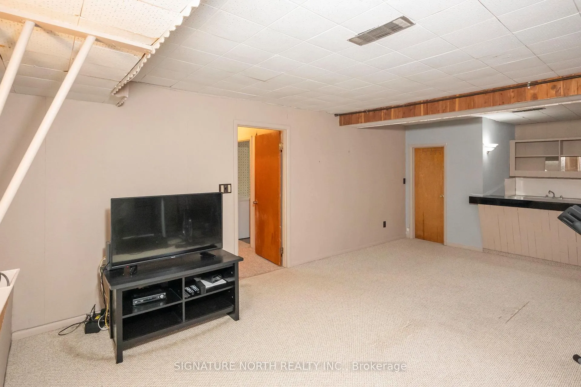 Photo 42 of 752 Leslie Avenue, Thunder Bay, Current River — HOMEH