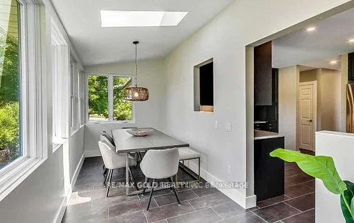 Photo 9 of 237 Weighton (Upper) Drive, Oakville, West — HOMEH
