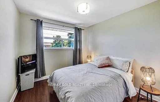 Photo 12 of 237 Weighton (Upper) Drive, Oakville, West — HOMEH