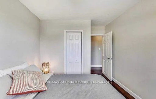 Photo 13 of 237 Weighton (Upper) Drive, Oakville, West — HOMEH