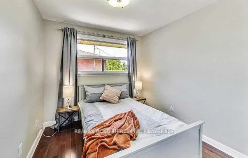 Photo 16 of 237 Weighton (Upper) Drive, Oakville, West — HOMEH