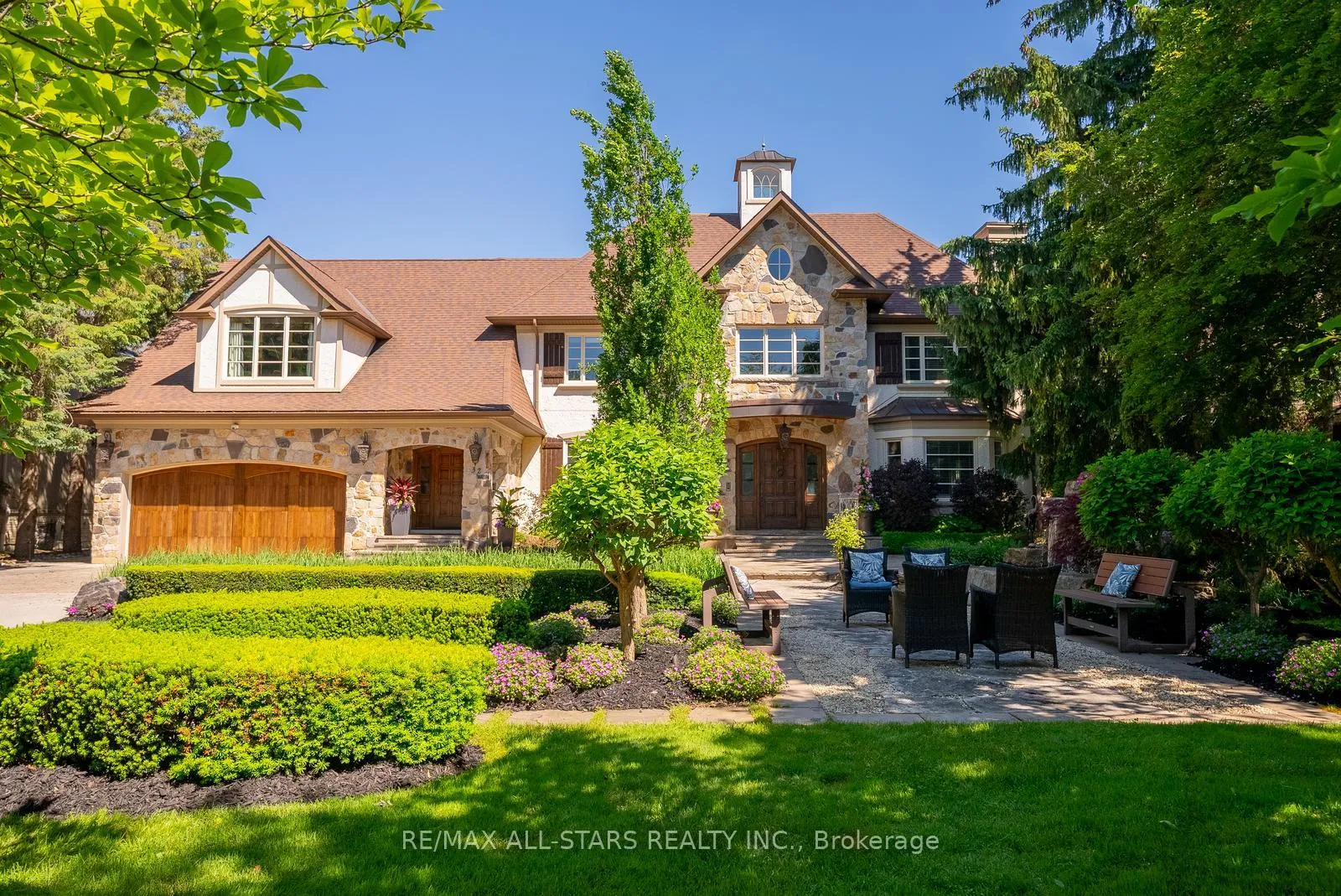 Photo 1 of 32 Wembley Avenue, Markham, Unionville — HOMEH