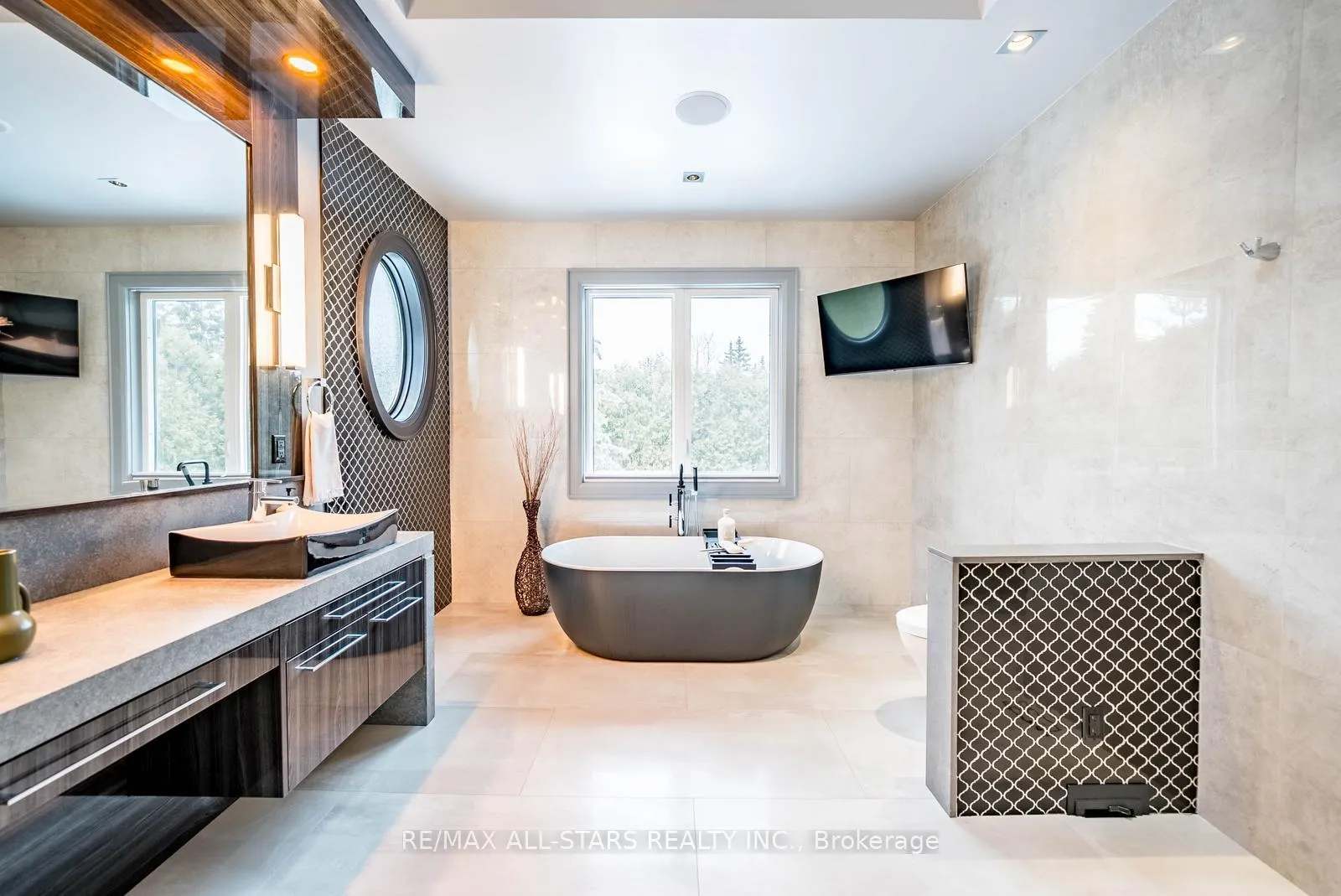 Photo 29 of 32 Wembley Avenue, Markham, Unionville — HOMEH