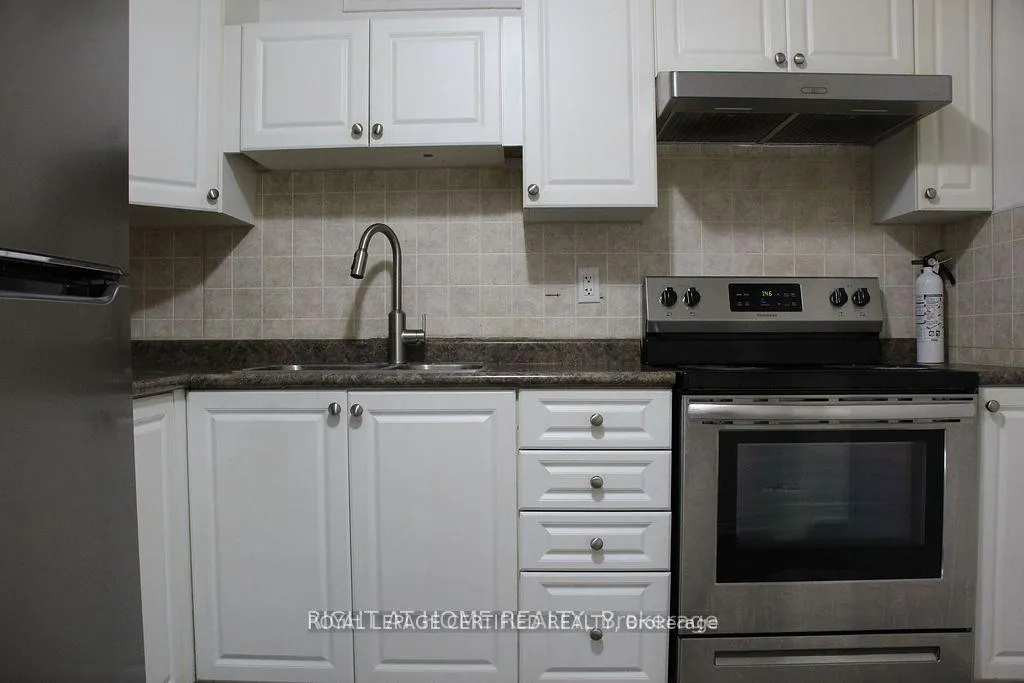 Photo 10 of 10 Adeline Court, Brampton, Credit Valley — HOMEH