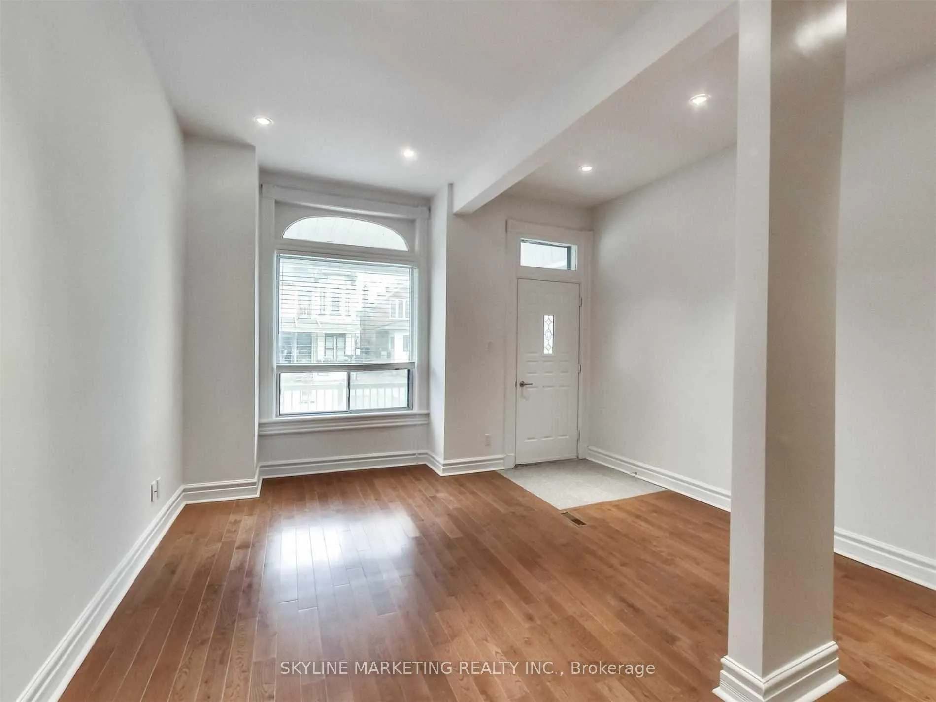 Photo 6 of Unit Upper, 809 Dovercourt Road, Toronto, Dovercourt-Wallace Emerson-Junction — HOMEH