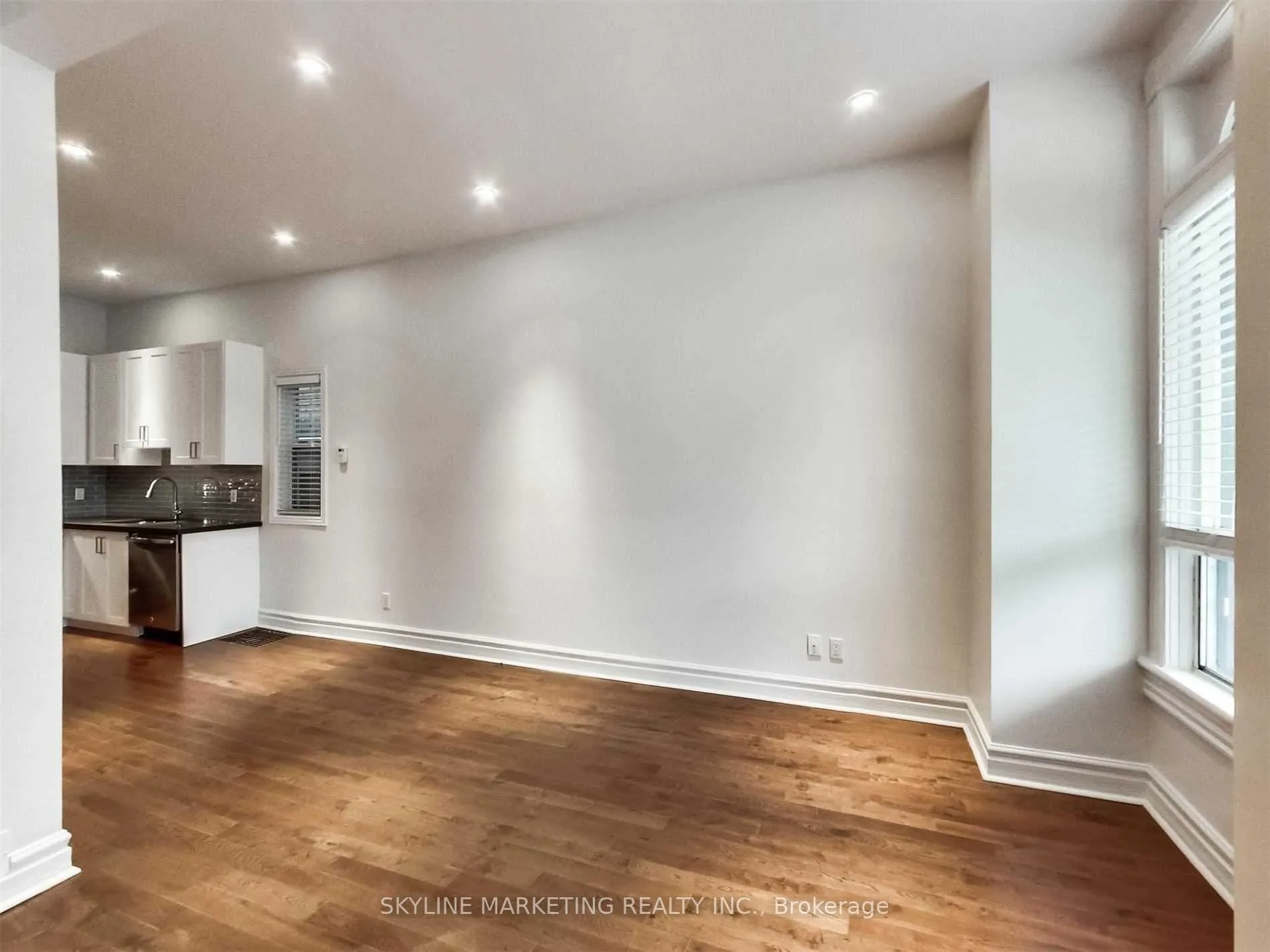 Photo 7 of Unit Upper, 809 Dovercourt Road, Toronto, Dovercourt-Wallace Emerson-Junction — HOMEH
