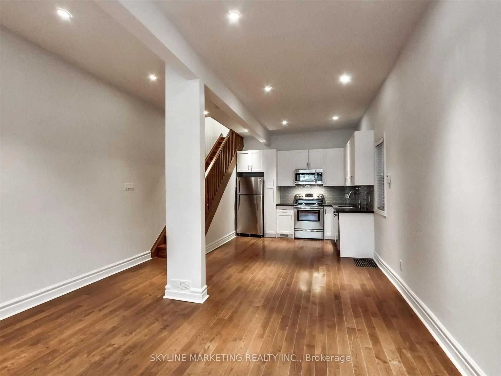 Photo 8 of Unit Upper, 809 Dovercourt Road, Toronto, Dovercourt-Wallace Emerson-Junction — HOMEH
