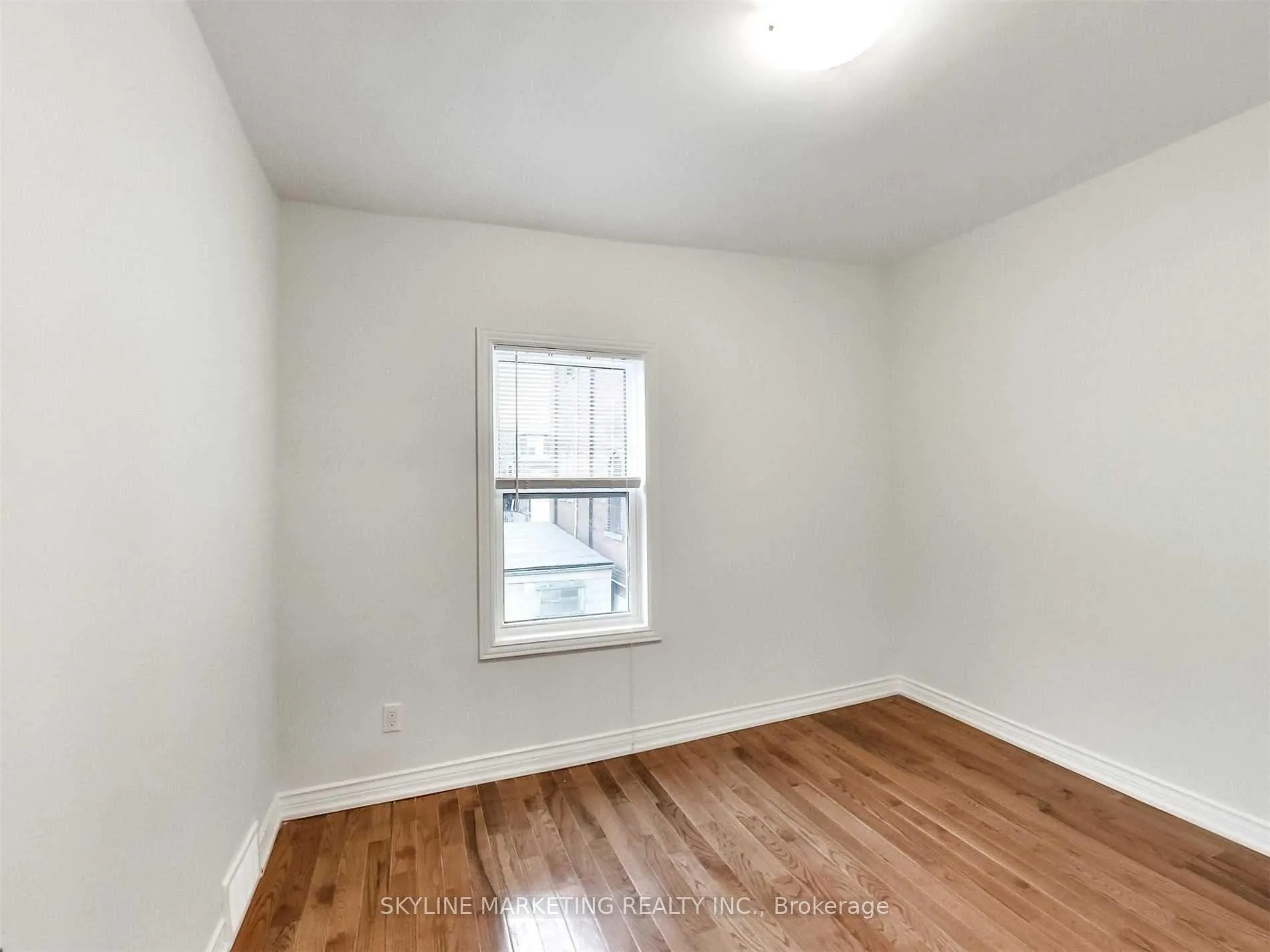Photo 12 of Unit Upper, 809 Dovercourt Road, Toronto, Dovercourt-Wallace Emerson-Junction — HOMEH