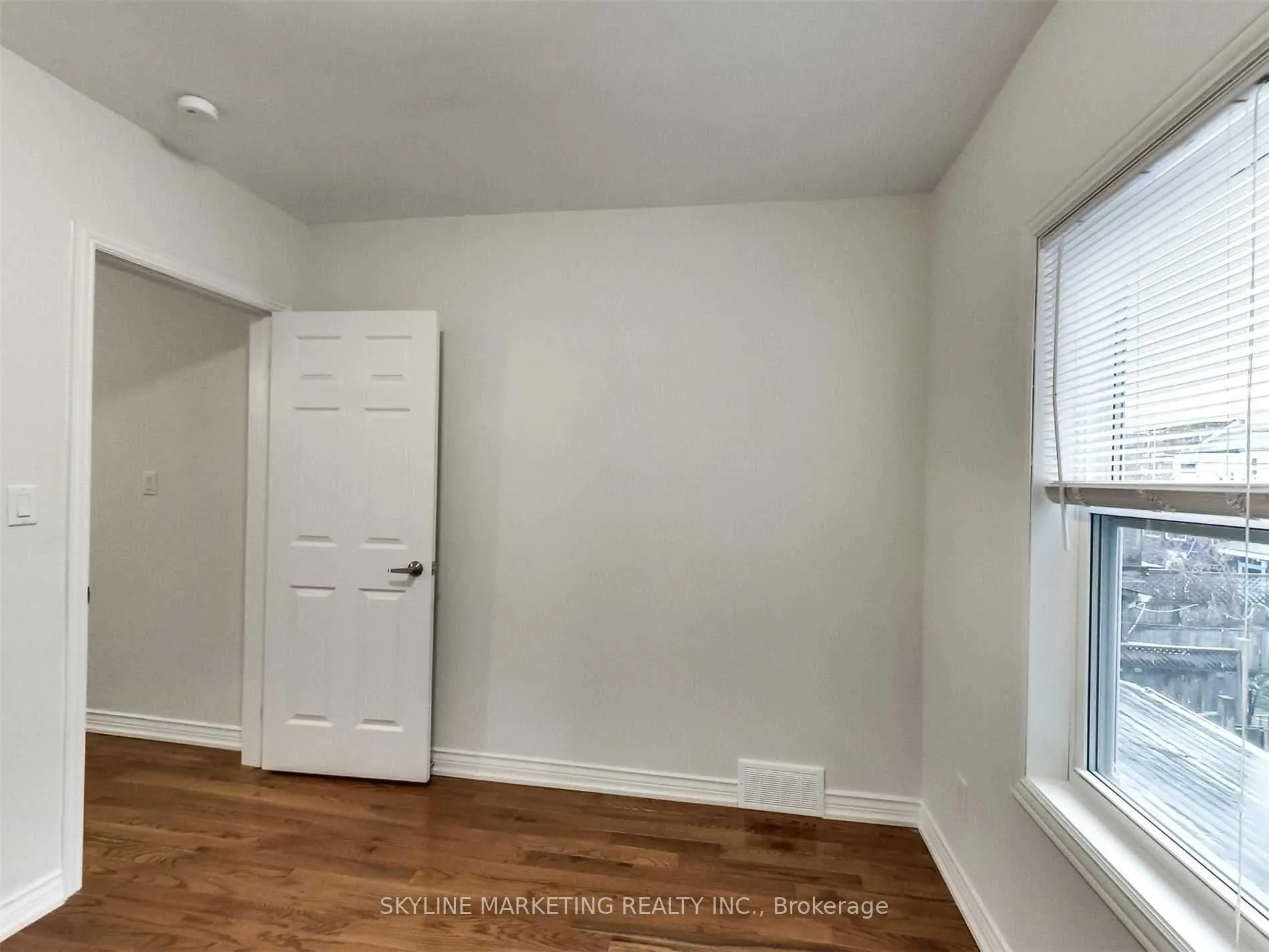 Photo 13 of Unit Upper, 809 Dovercourt Road, Toronto, Dovercourt-Wallace Emerson-Junction — HOMEH