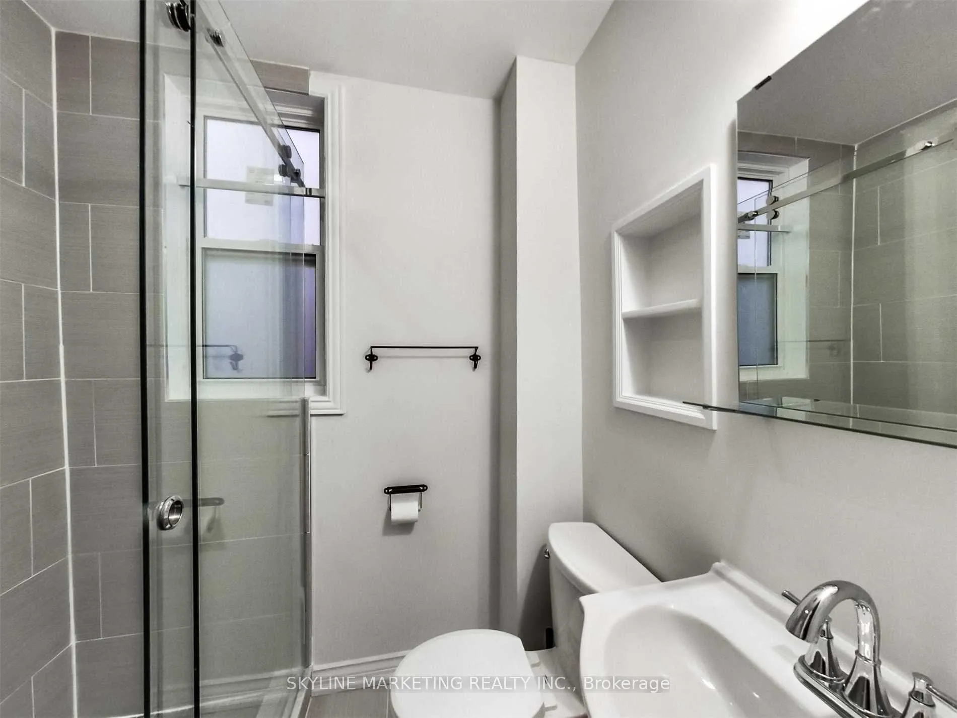 Photo 14 of Unit Upper, 809 Dovercourt Road, Toronto, Dovercourt-Wallace Emerson-Junction — HOMEH