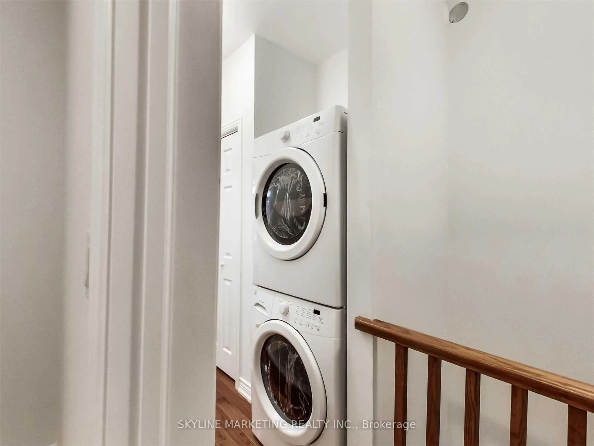 Photo 18 of Unit Upper, 809 Dovercourt Road, Toronto, Dovercourt-Wallace Emerson-Junction — HOMEH