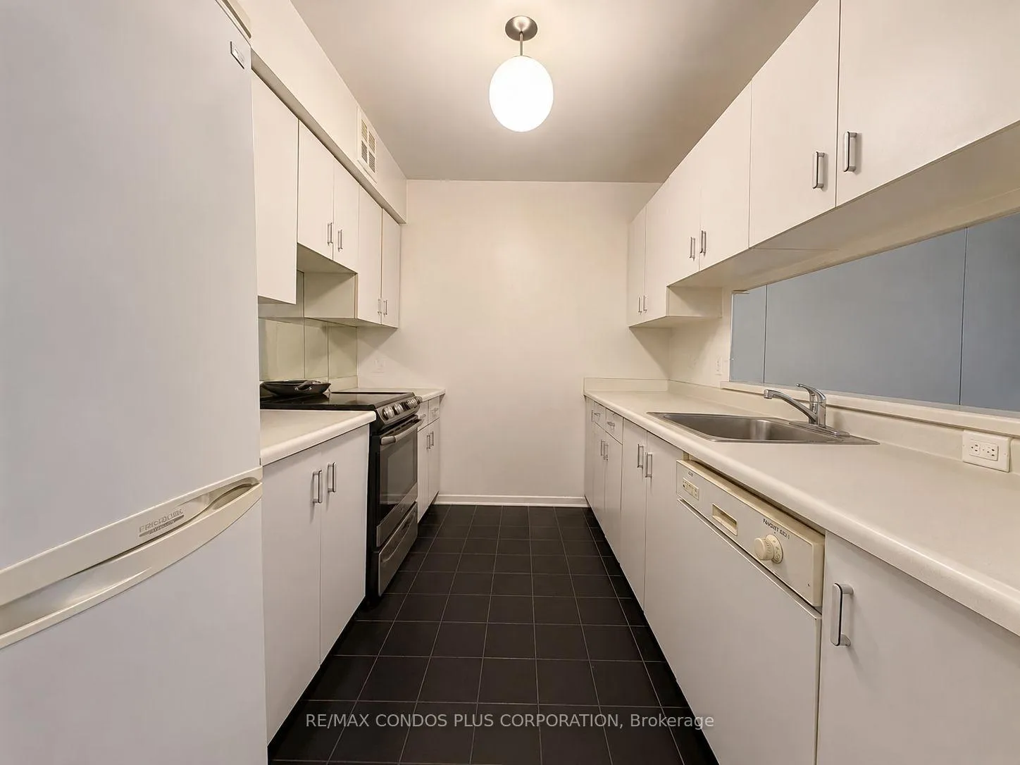 Photo 5 of Unit 508, 1055 Bay Street, Toronto, Bay Street Corridor — HOMEH