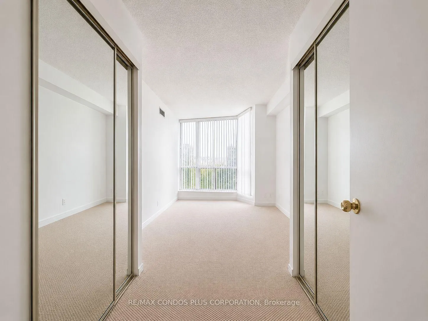 Photo 8 of Unit 508, 1055 Bay Street, Toronto, Bay Street Corridor — HOMEH