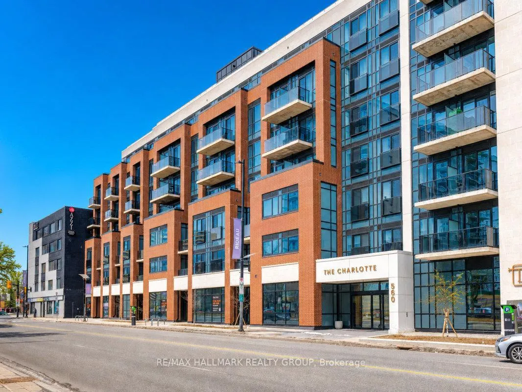 Front of Unit 1106, 560 Rideau Street