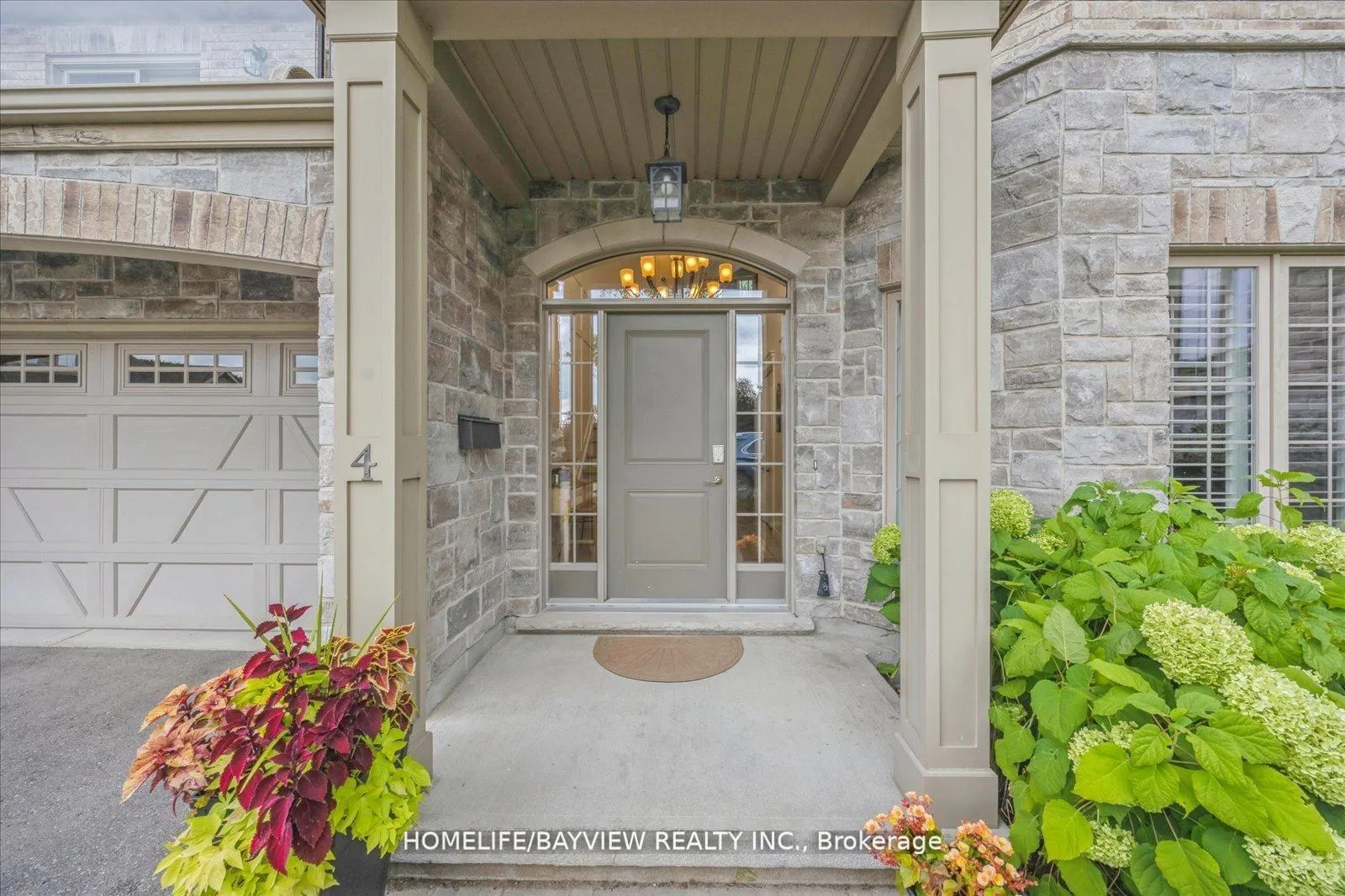 Photo 3 of Unit 4, 14 Reddington Drive, Caledon, Rural Caledon — HOMEH