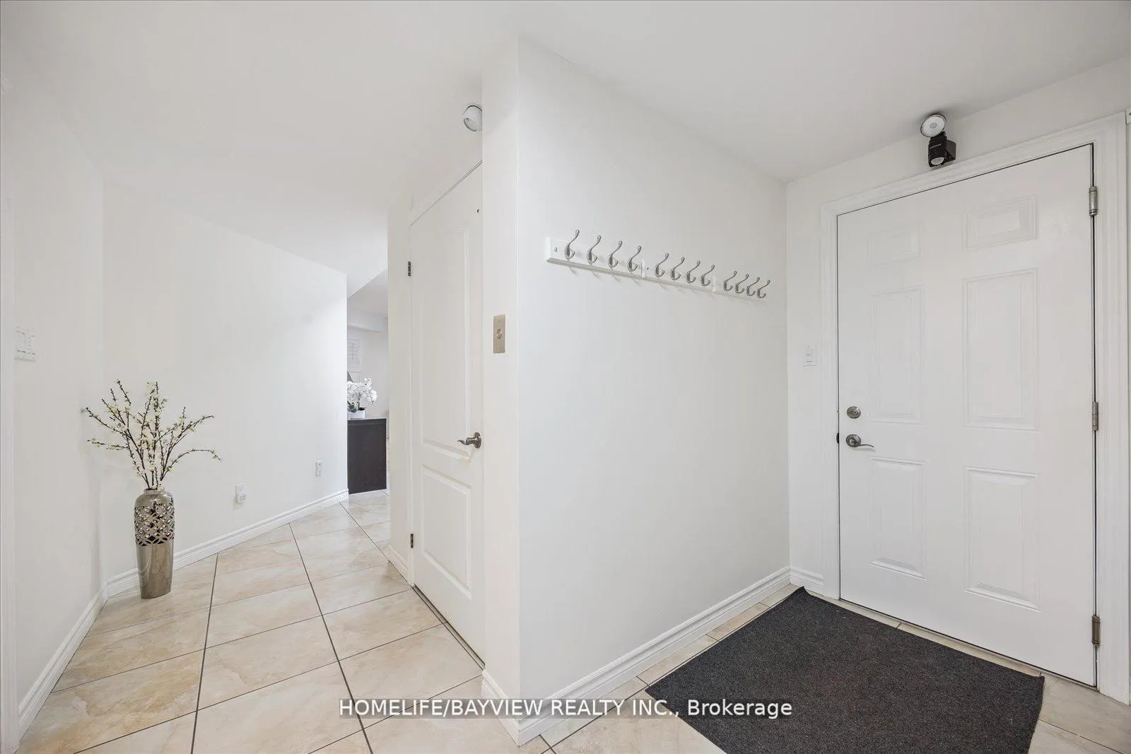 Photo 28 of Unit 4, 14 Reddington Drive, Caledon, Rural Caledon — HOMEH