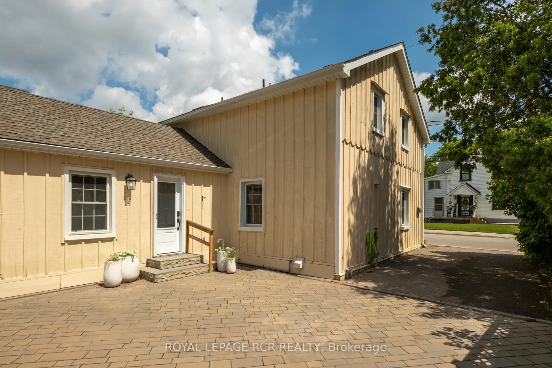 Photo 44 of 90 Mill Street, Orangeville — HOMEH