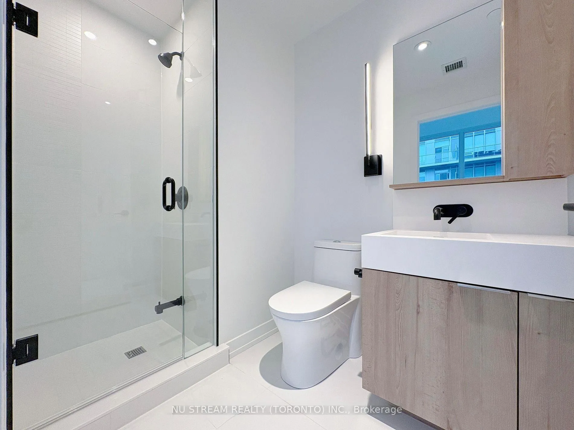 Photo 12 of Unit 3404, 117 Broadway Avenue, Toronto, Mount Pleasant West — HOMEH