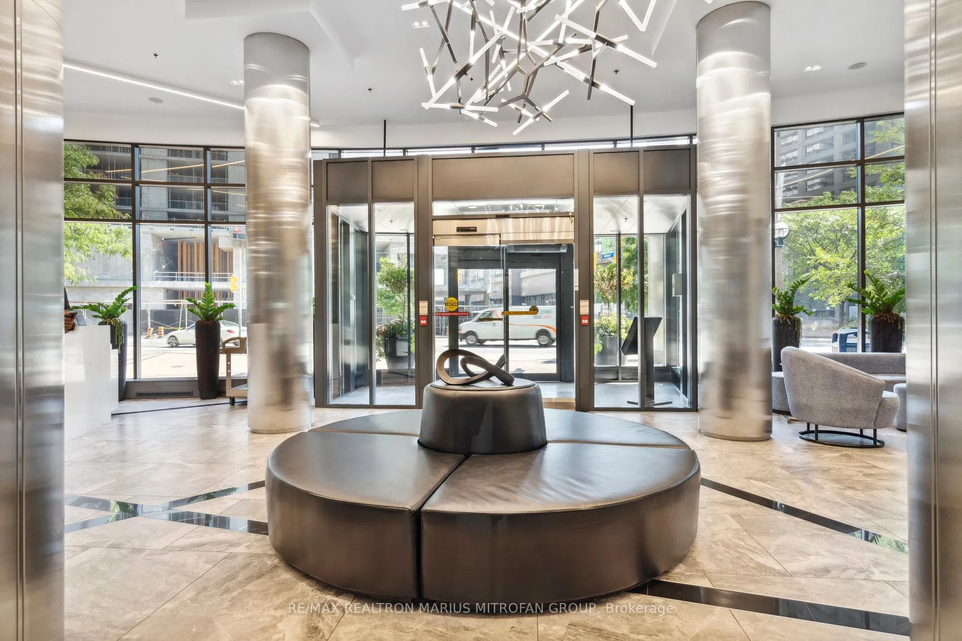 Photo 4 of Unit 3808, 16 Yonge Street, Toronto, Waterfront Communities — HOMEH