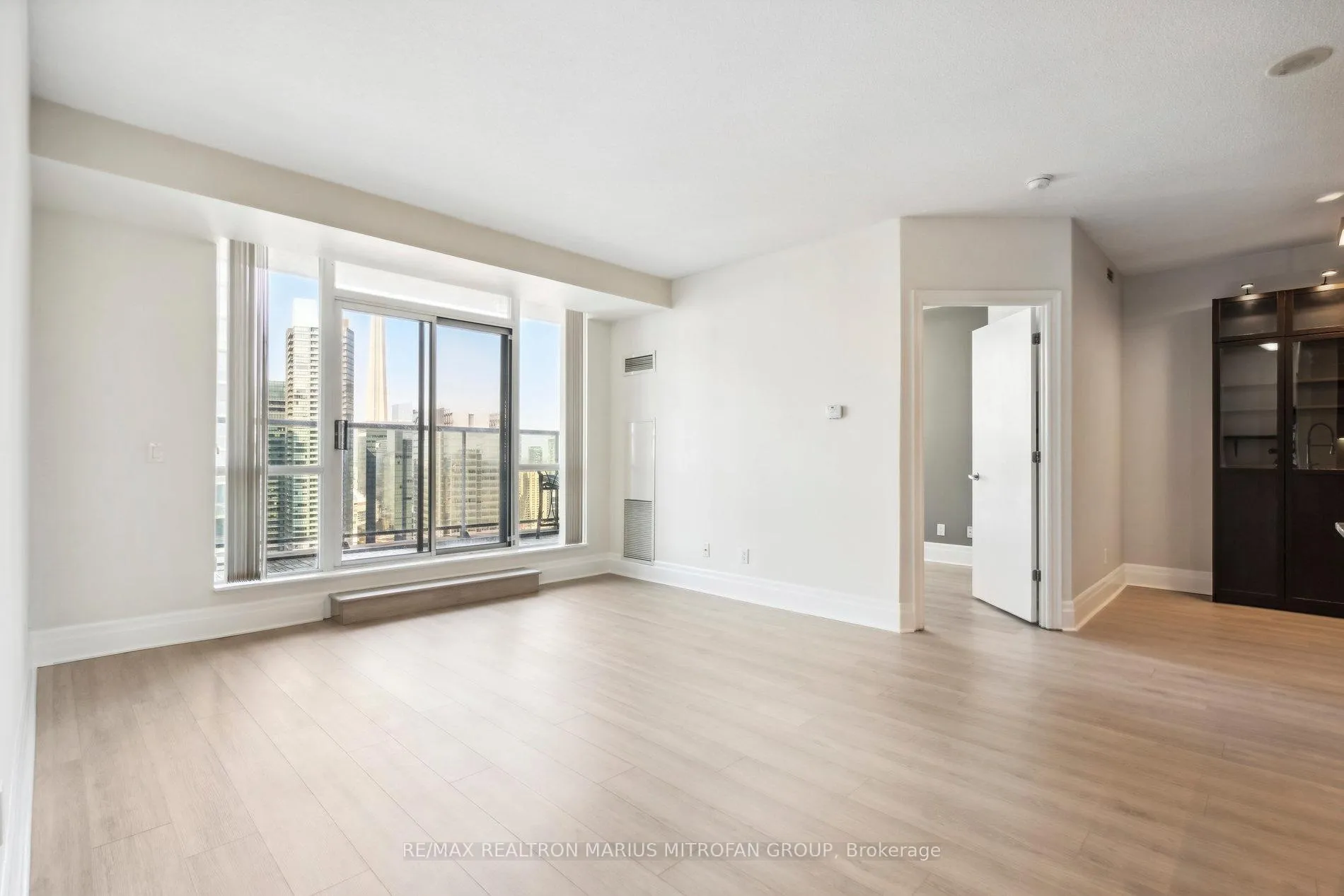 Photo 11 of Unit 3808, 16 Yonge Street, Toronto, Waterfront Communities — HOMEH