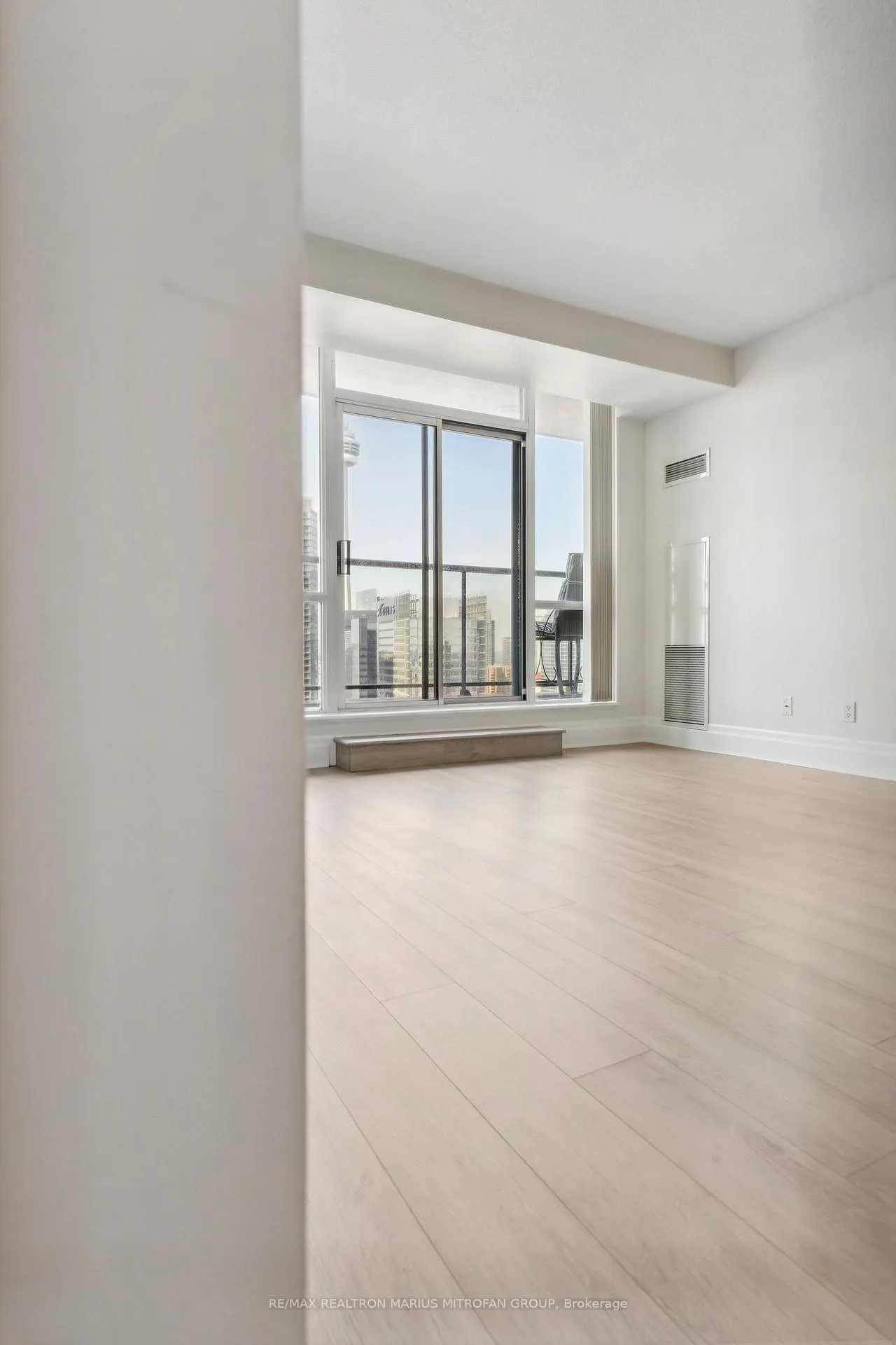 Photo 14 of Unit 3808, 16 Yonge Street, Toronto, Waterfront Communities — HOMEH