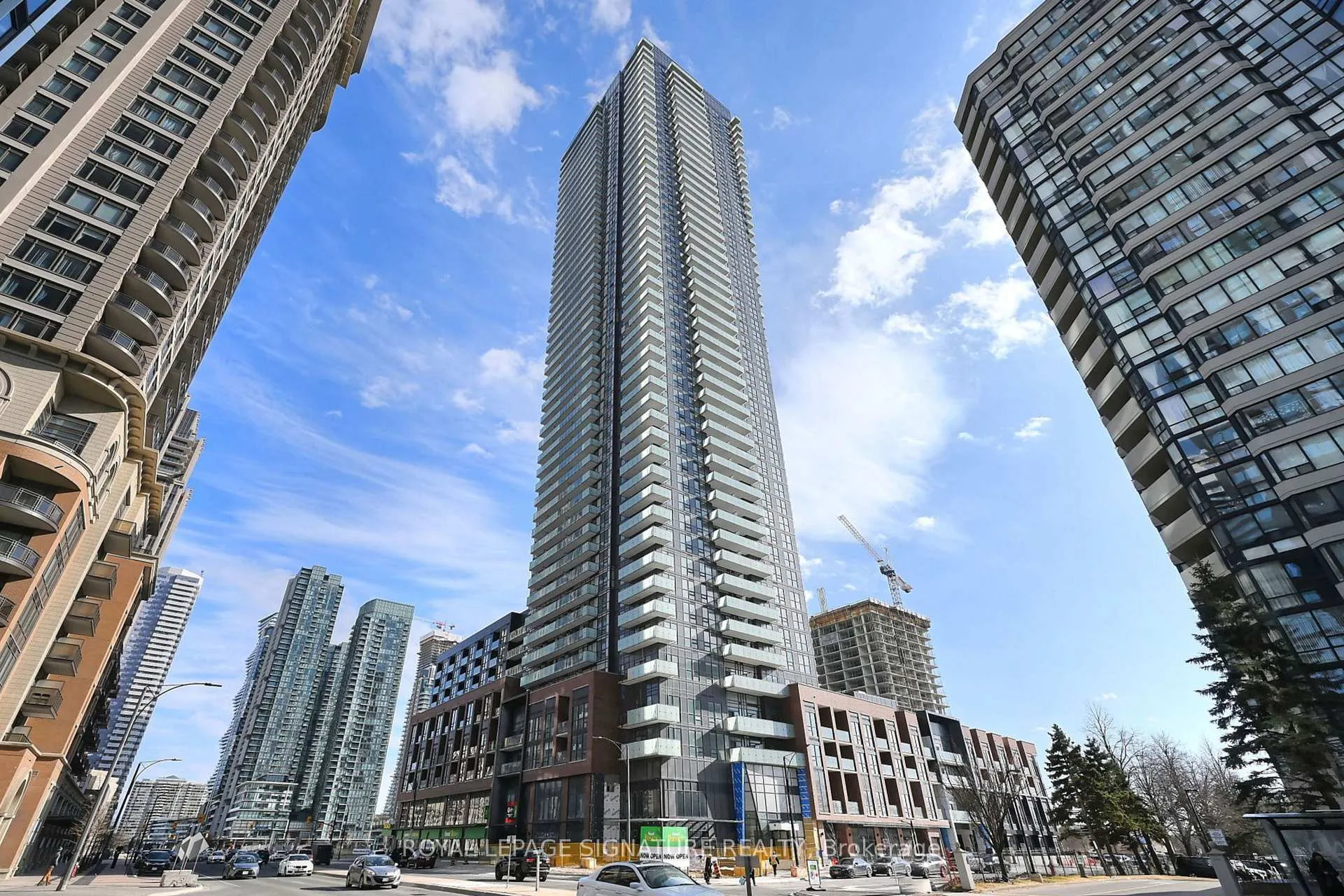 Photo 1 of Unit 815, 430 Square One Drive, Mississauga, City Centre — HOMEH