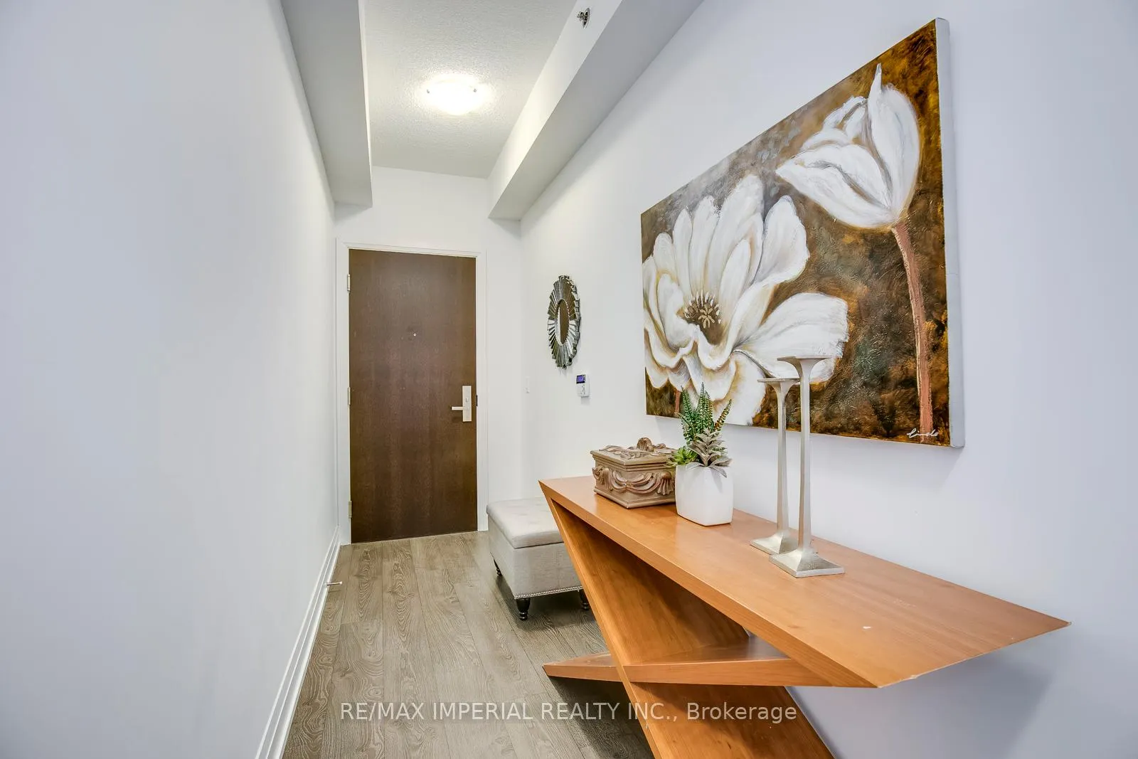 Photo 5 of Unit 711, 65 Speers Road, Oakville, Central — HOMEH