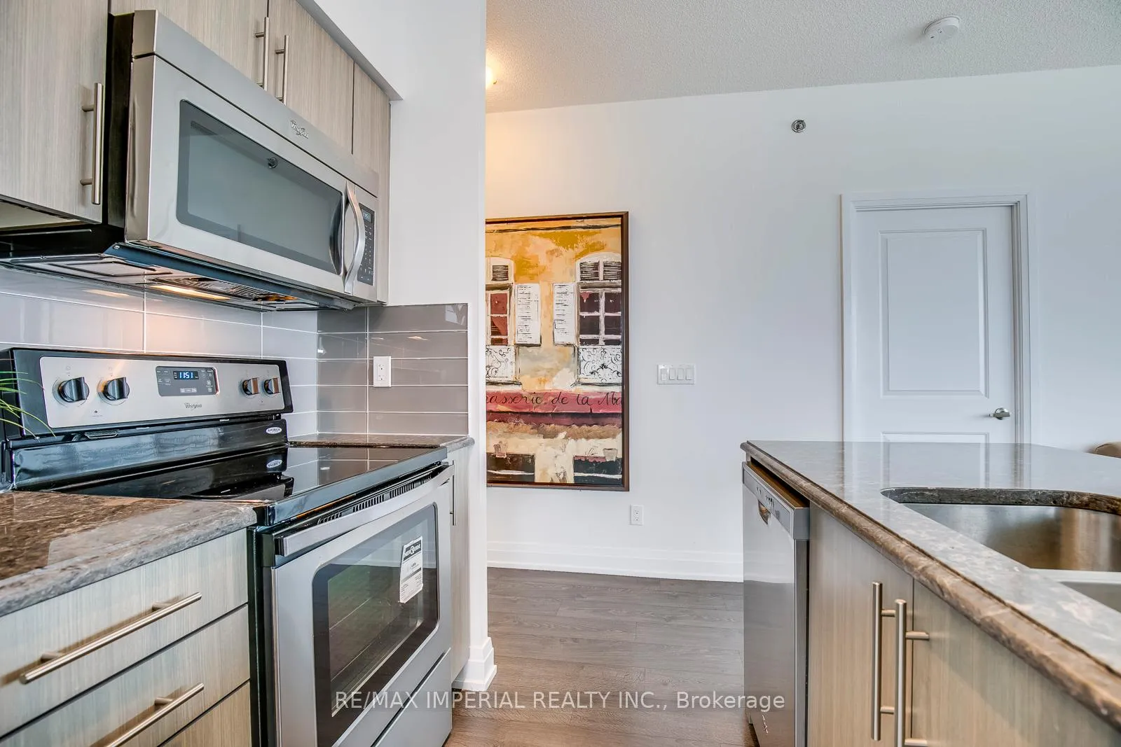 Photo 15 of Unit 711, 65 Speers Road, Oakville, Central — HOMEH