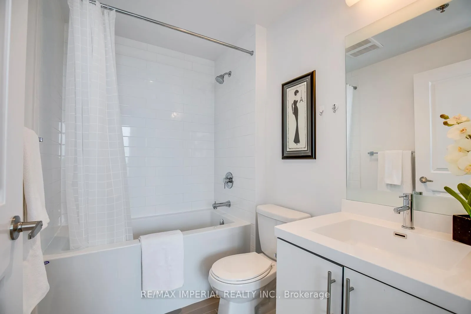 Photo 19 of Unit 711, 65 Speers Road, Oakville, Central — HOMEH