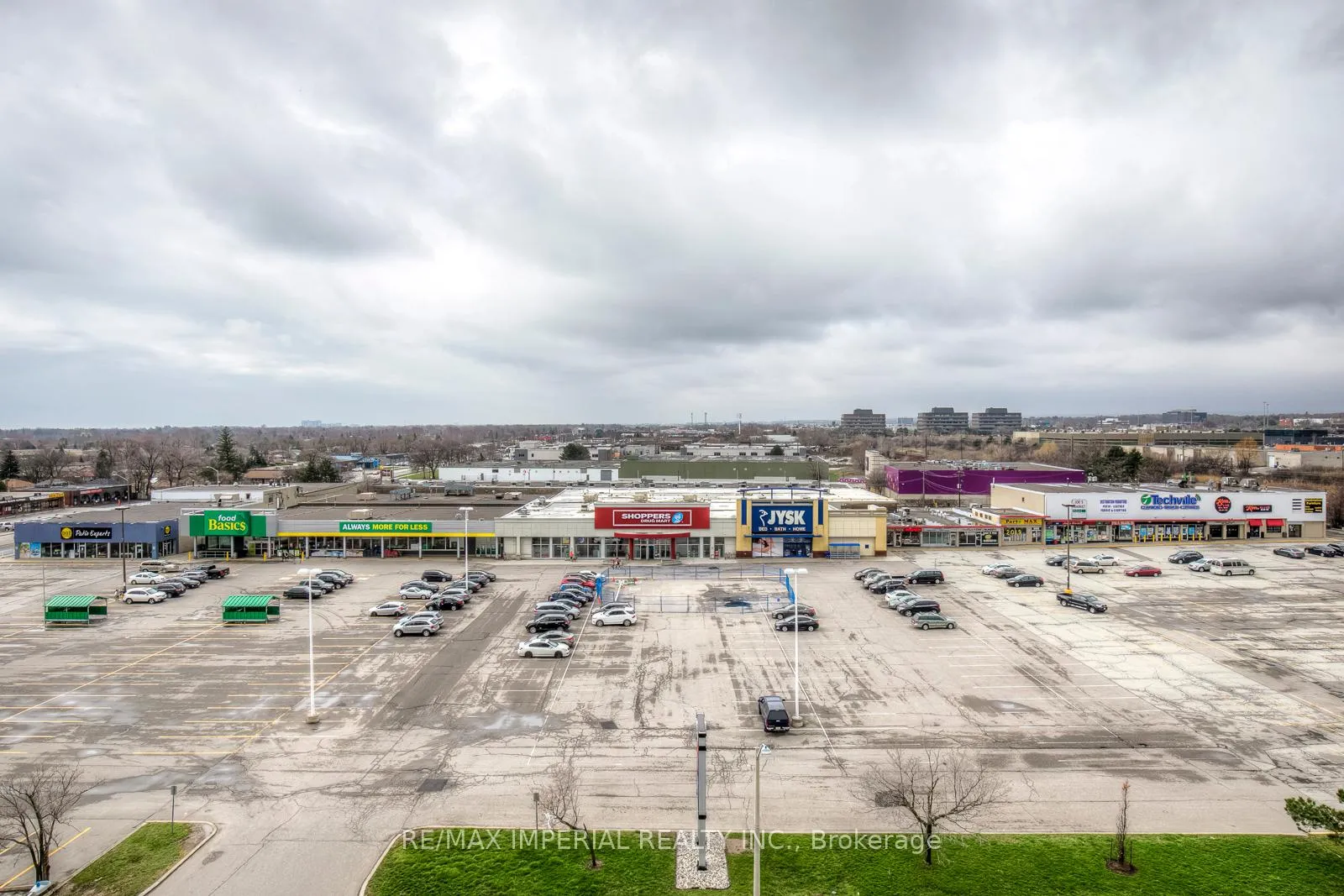 Photo 26 of Unit 711, 65 Speers Road, Oakville, Central — HOMEH