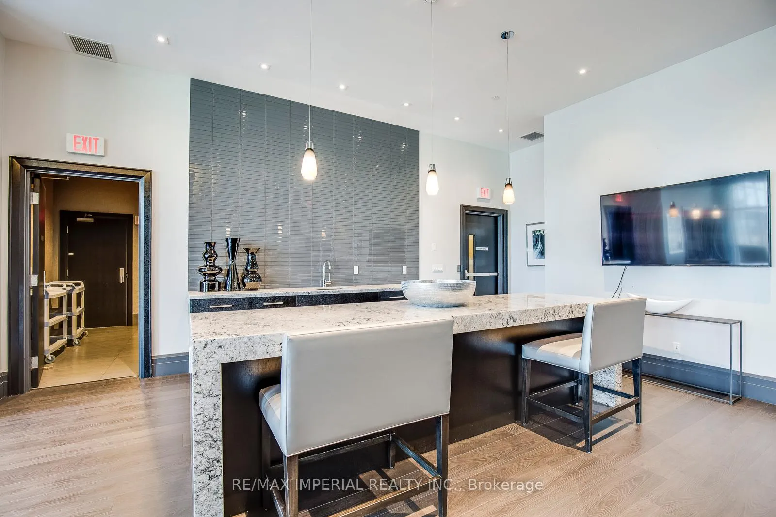 Photo 37 of Unit 711, 65 Speers Road, Oakville, Central — HOMEH