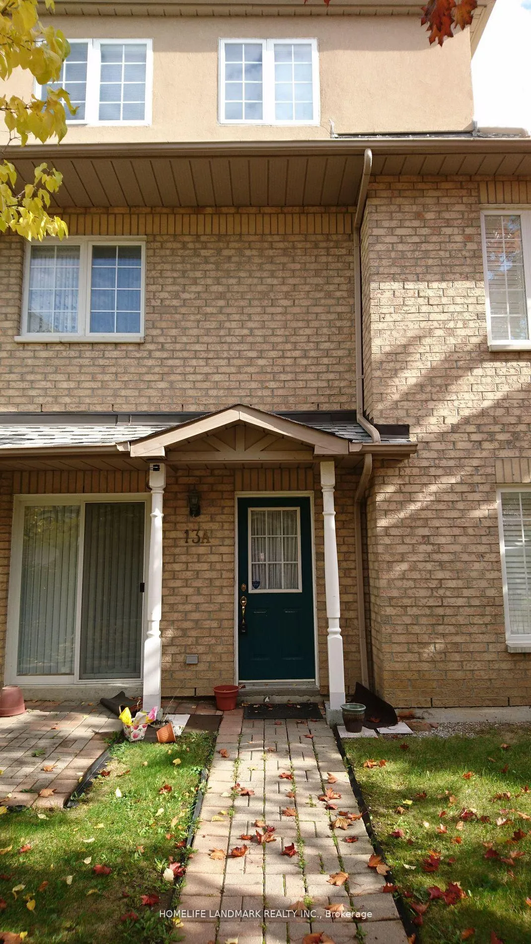 Photo 2 of Unit 13A, 18 St. Moritz Way, Markham, Unionville — HOMEH