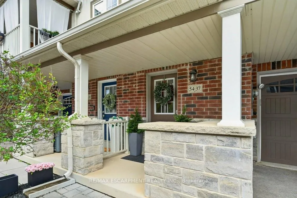 Photo 4 of Unit 37, 54 Nisbet Boulevard, Hamilton, Waterdown — HOMEH