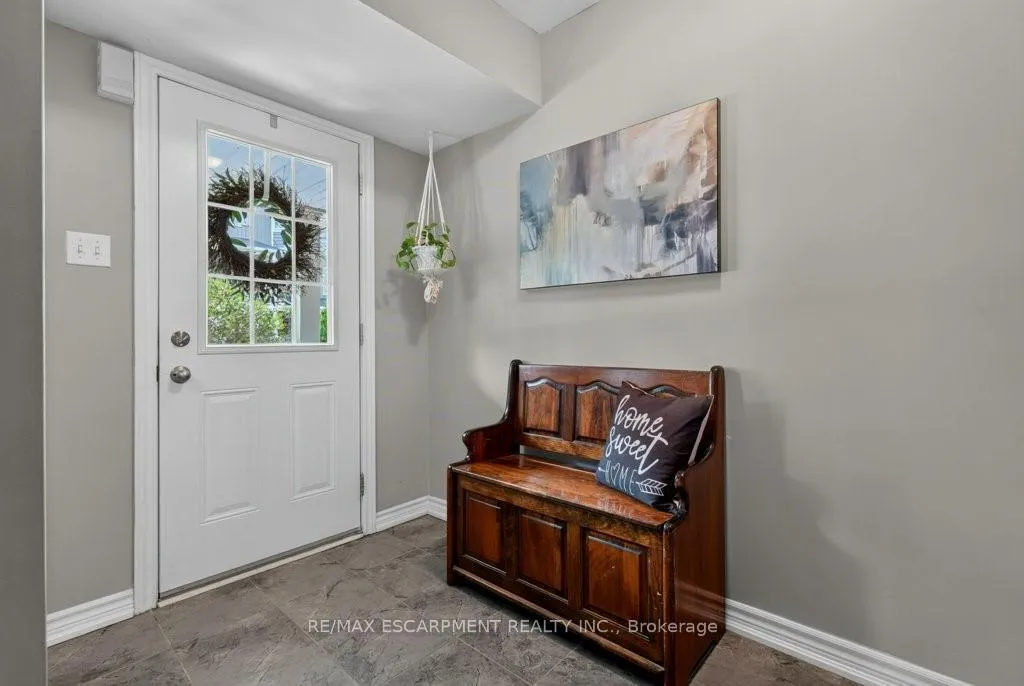 Photo 6 of Unit 37, 54 Nisbet Boulevard, Hamilton, Waterdown — HOMEH
