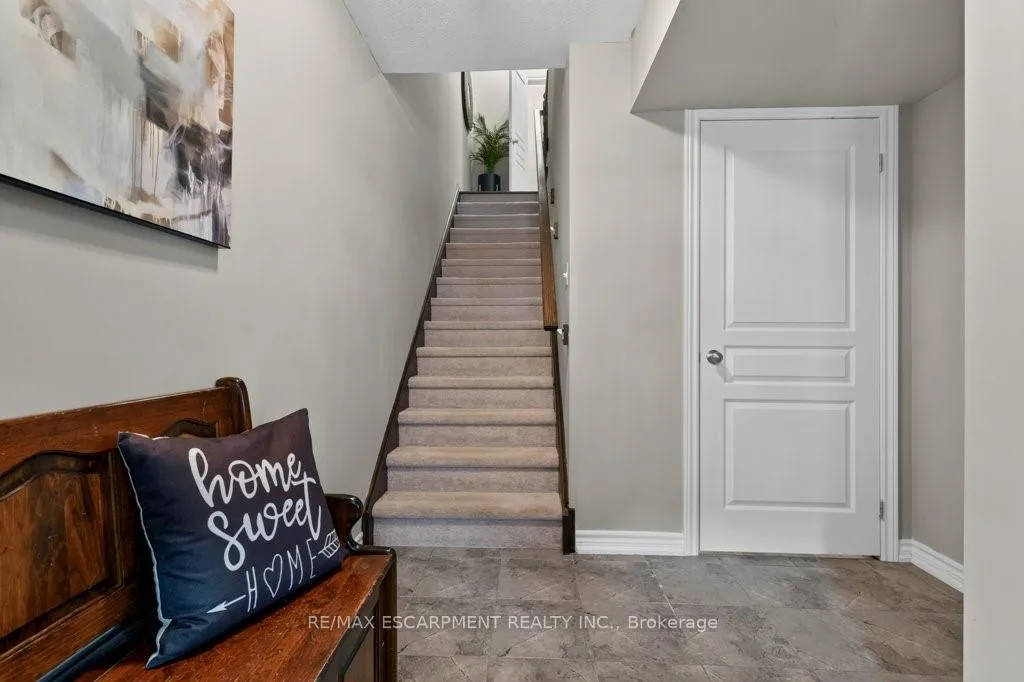 Photo 7 of Unit 37, 54 Nisbet Boulevard, Hamilton, Waterdown — HOMEH