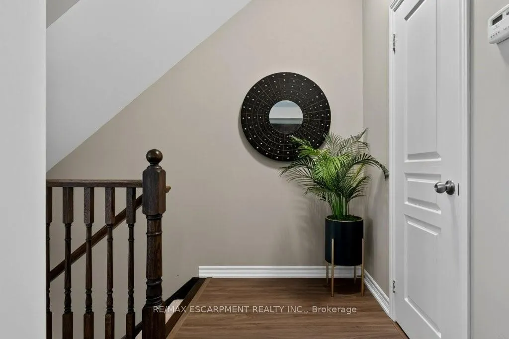 Photo 8 of Unit 37, 54 Nisbet Boulevard, Hamilton, Waterdown — HOMEH
