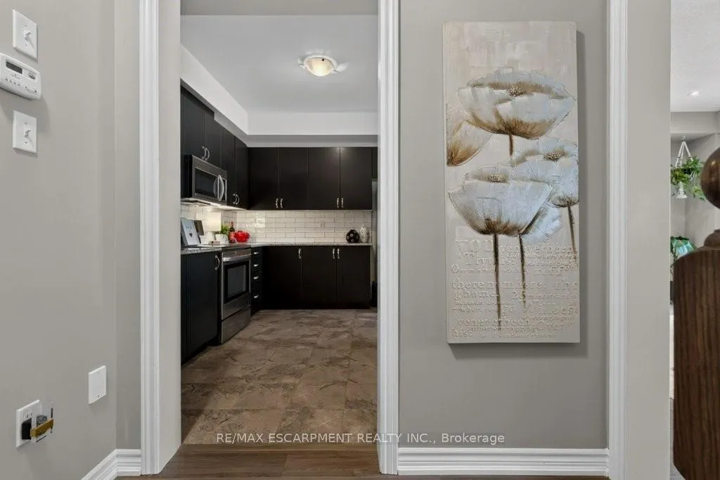 Photo 11 of Unit 37, 54 Nisbet Boulevard, Hamilton, Waterdown — HOMEH