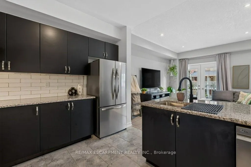 Photo 15 of Unit 37, 54 Nisbet Boulevard, Hamilton, Waterdown — HOMEH