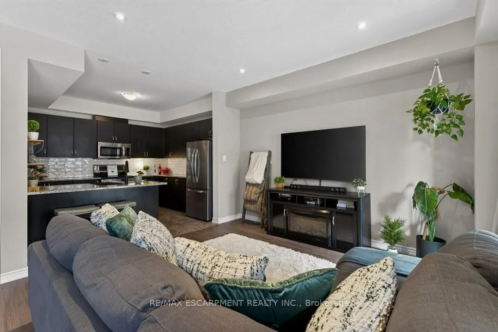 Photo 21 of Unit 37, 54 Nisbet Boulevard, Hamilton, Waterdown — HOMEH
