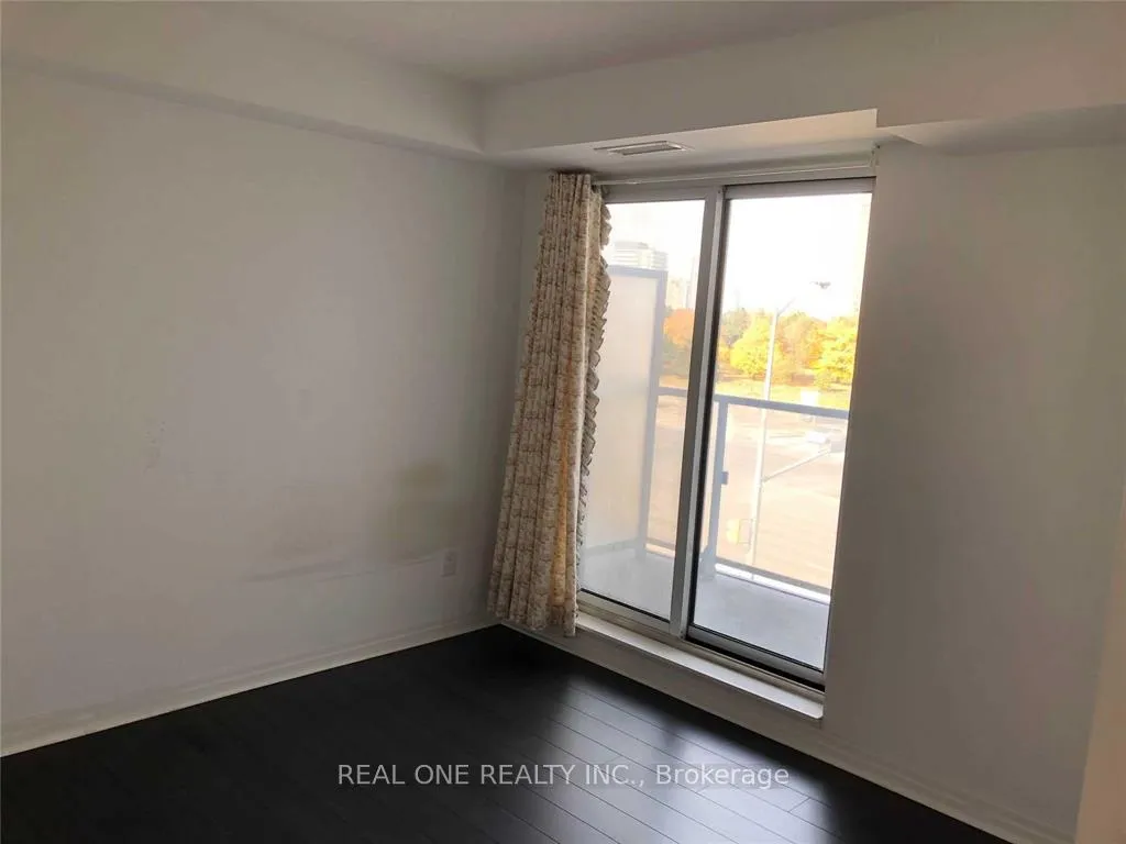 Photo 8 of Unit 306, 2015 Sheppard Avenue E, North York, Henry Farm — HOMEH