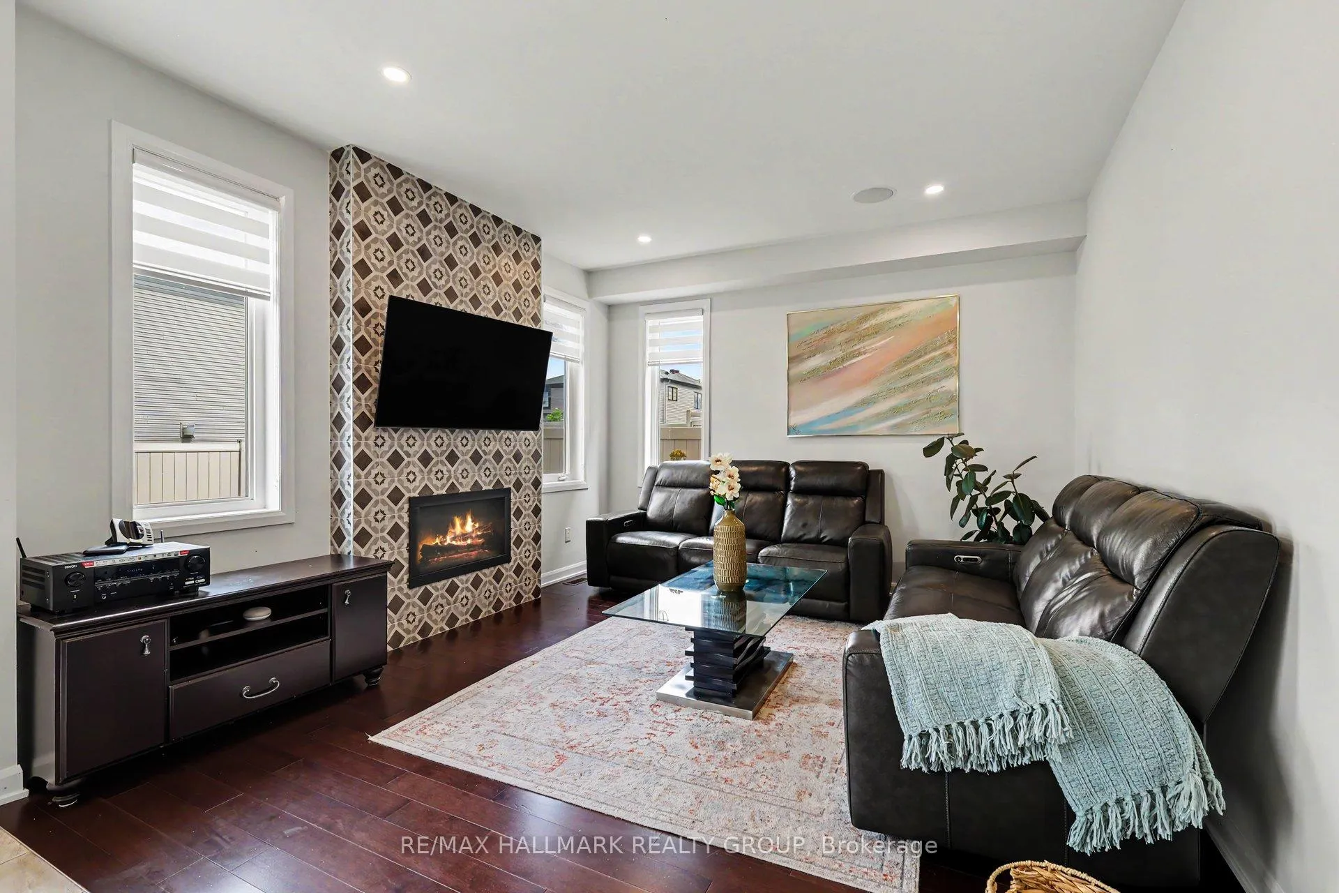 Photo 11 of 129 Robin Easey Avenue, Ottawa, Barrhaven - Half Moon Bay — HOMEH